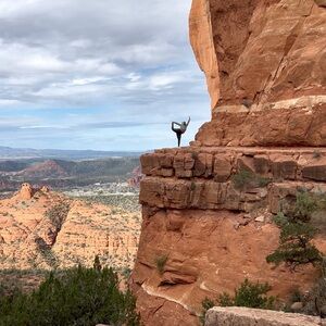 Meet your Posher, Zenele